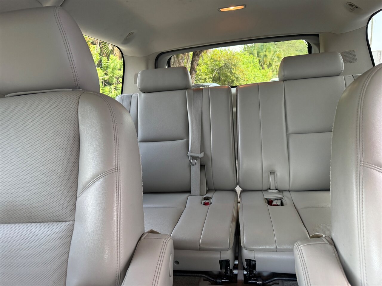 2013 Chevrolet Suburban LTZ   - Photo 15 - Ocoee, FL 34761