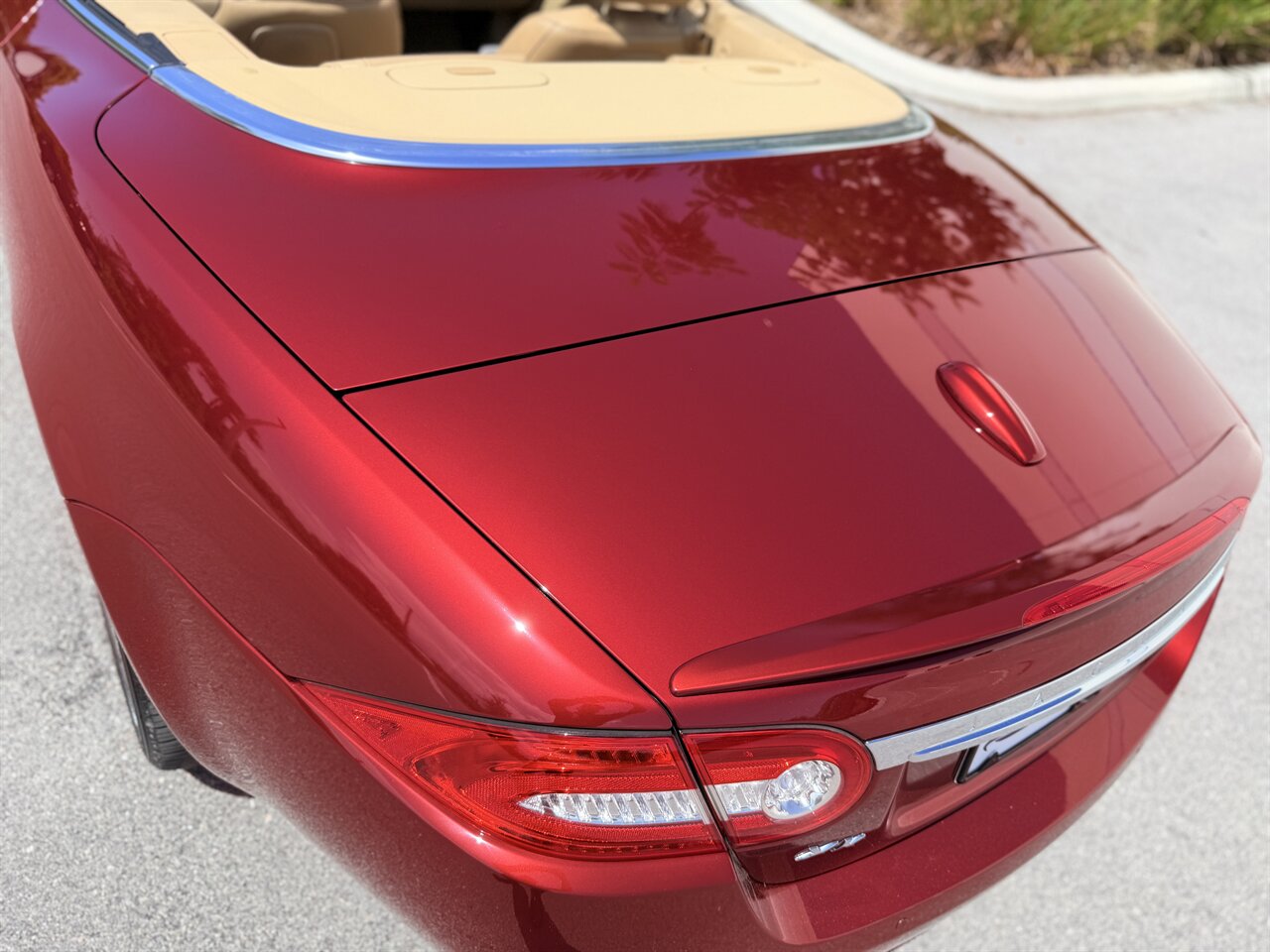 2010 Jaguar XK XKR Convertible - Photo 65 - West Palm Beach, FL 33409