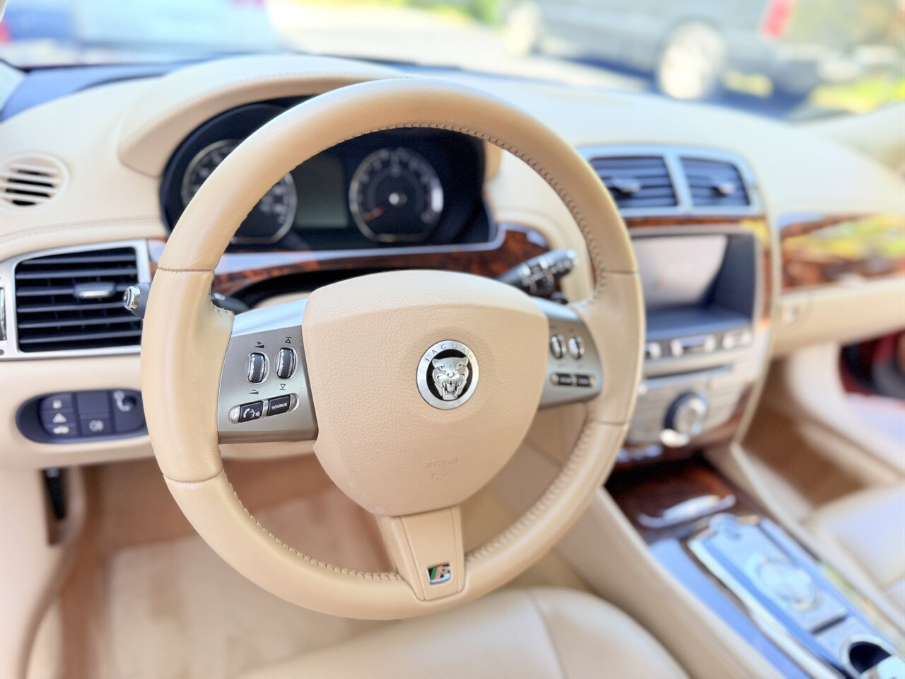2010 Jaguar XK XKR Convertible - Photo 8 - West Palm Beach, FL 33409