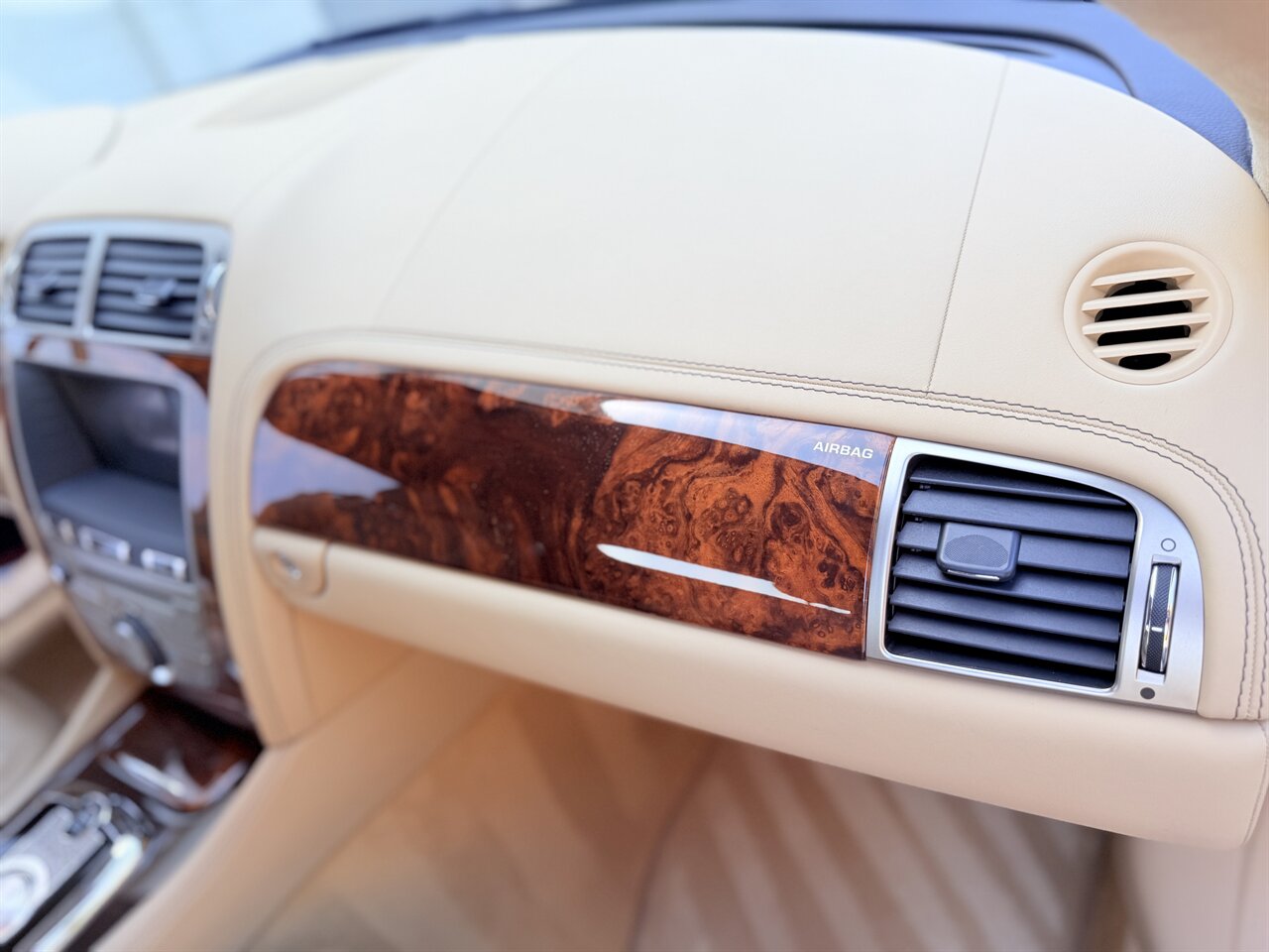 2010 Jaguar XK XKR Convertible - Photo 15 - West Palm Beach, FL 33409