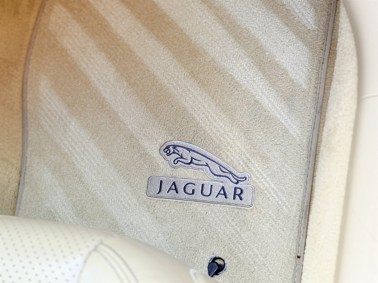 2010 Jaguar XK XKR Convertible - Photo 21 - West Palm Beach, FL 33409