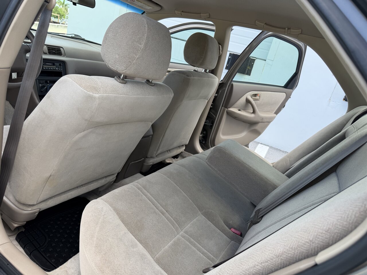 1999 Toyota Camry CE - Photo 21 - Ocoee, FL 34761