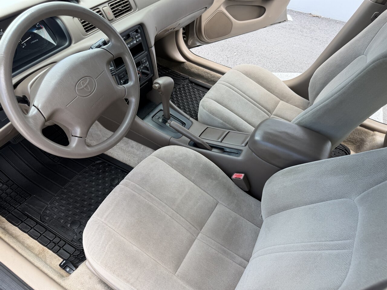 1999 Toyota Camry CE - Photo 20 - Ocoee, FL 34761