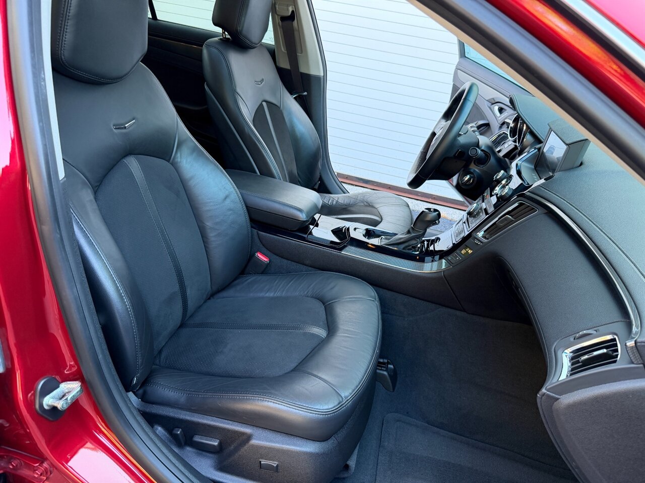 2010 Cadillac CTS-V   - Photo 11 - West Palm Beach, FL 33409