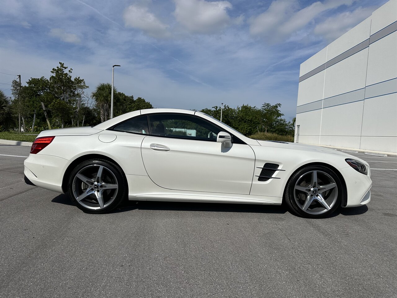 2017 Mercedes-Benz SL 550   - Photo 42 - West Palm Beach, FL 33409