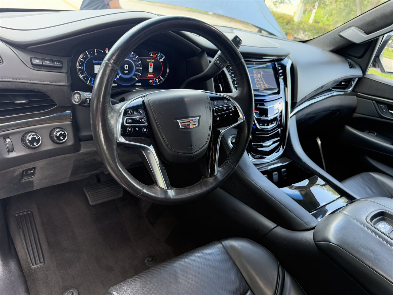 2020 Cadillac Escalade ESV Platinum   - Photo 11 - West Palm Beach, FL 33409