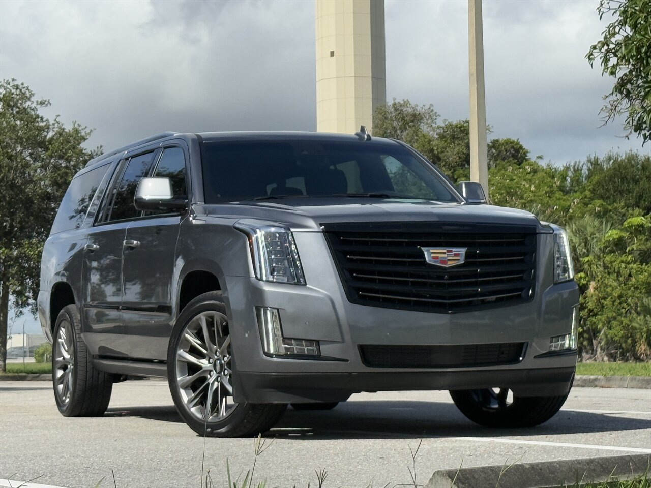 2020 Cadillac Escalade ESV Platinum   - Photo 1 - West Palm Beach, FL 33409
