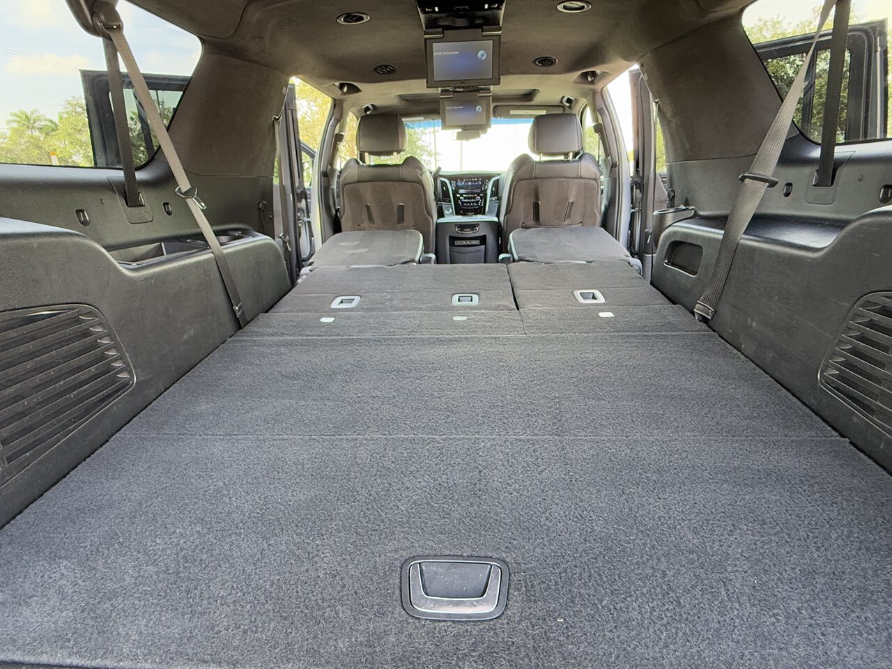 2020 Cadillac Escalade ESV Platinum   - Photo 29 - West Palm Beach, FL 33409