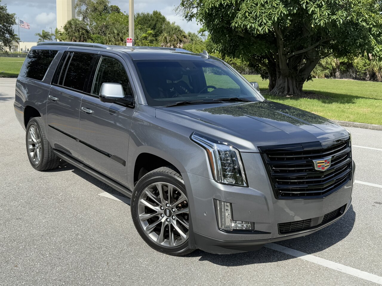 2020 Cadillac Escalade ESV Platinum   - Photo 5 - West Palm Beach, FL 33409