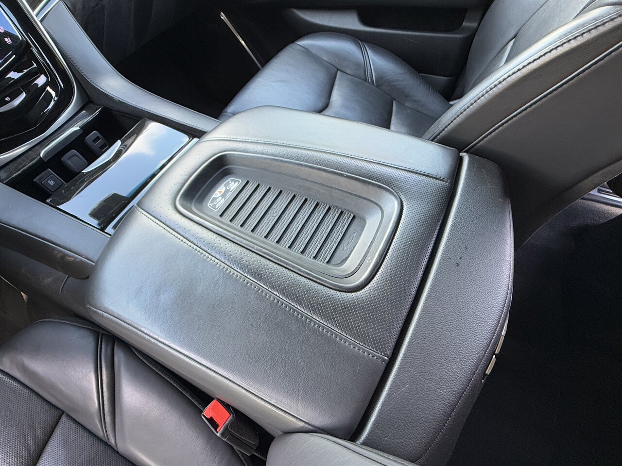 2020 Cadillac Escalade ESV Platinum   - Photo 25 - West Palm Beach, FL 33409