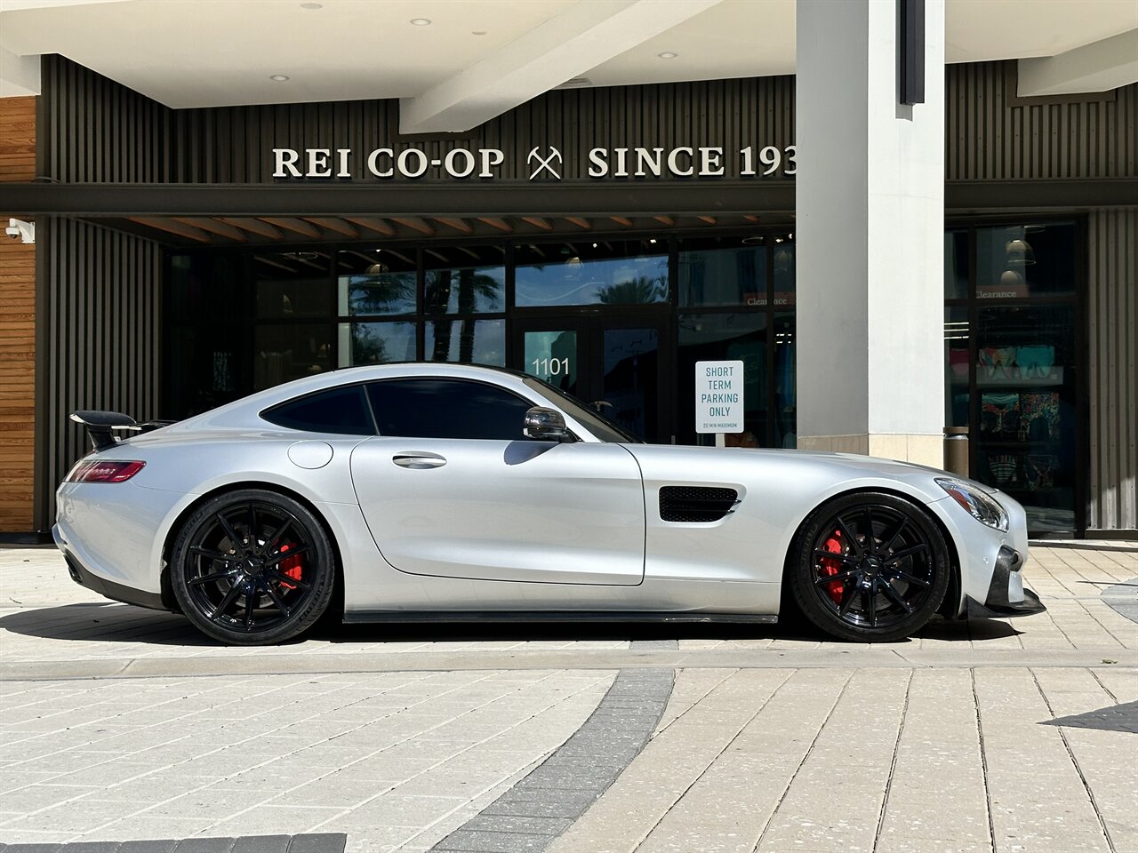 2016 Mercedes-Benz AMG GT S   - Photo 29 - West Palm Beach, FL 33409