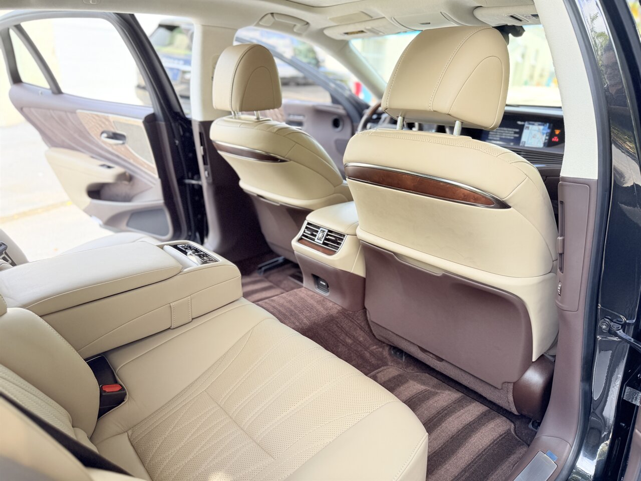 2019 Lexus LS 500 - Photo 15 - West Palm Beach, FL 33409