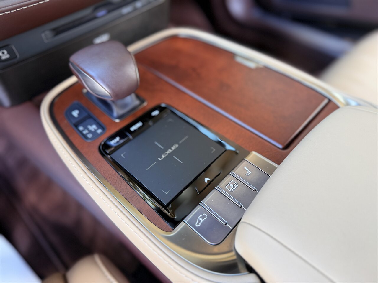 2019 Lexus LS 500 - Photo 11 - West Palm Beach, FL 33409
