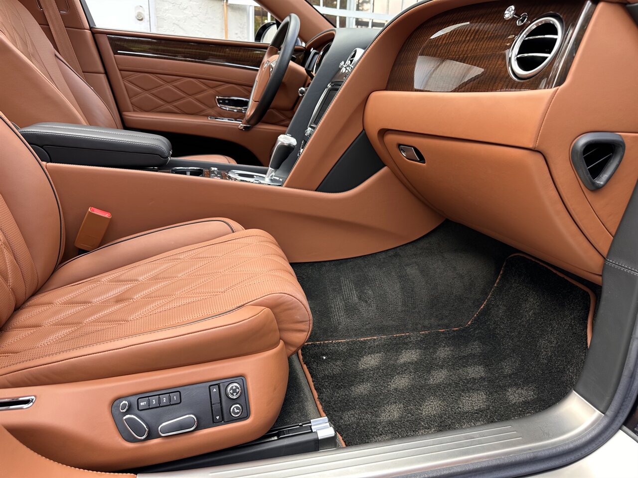 2015 Bentley Flying Spur V8   - Photo 11 - West Palm Beach, FL 33409