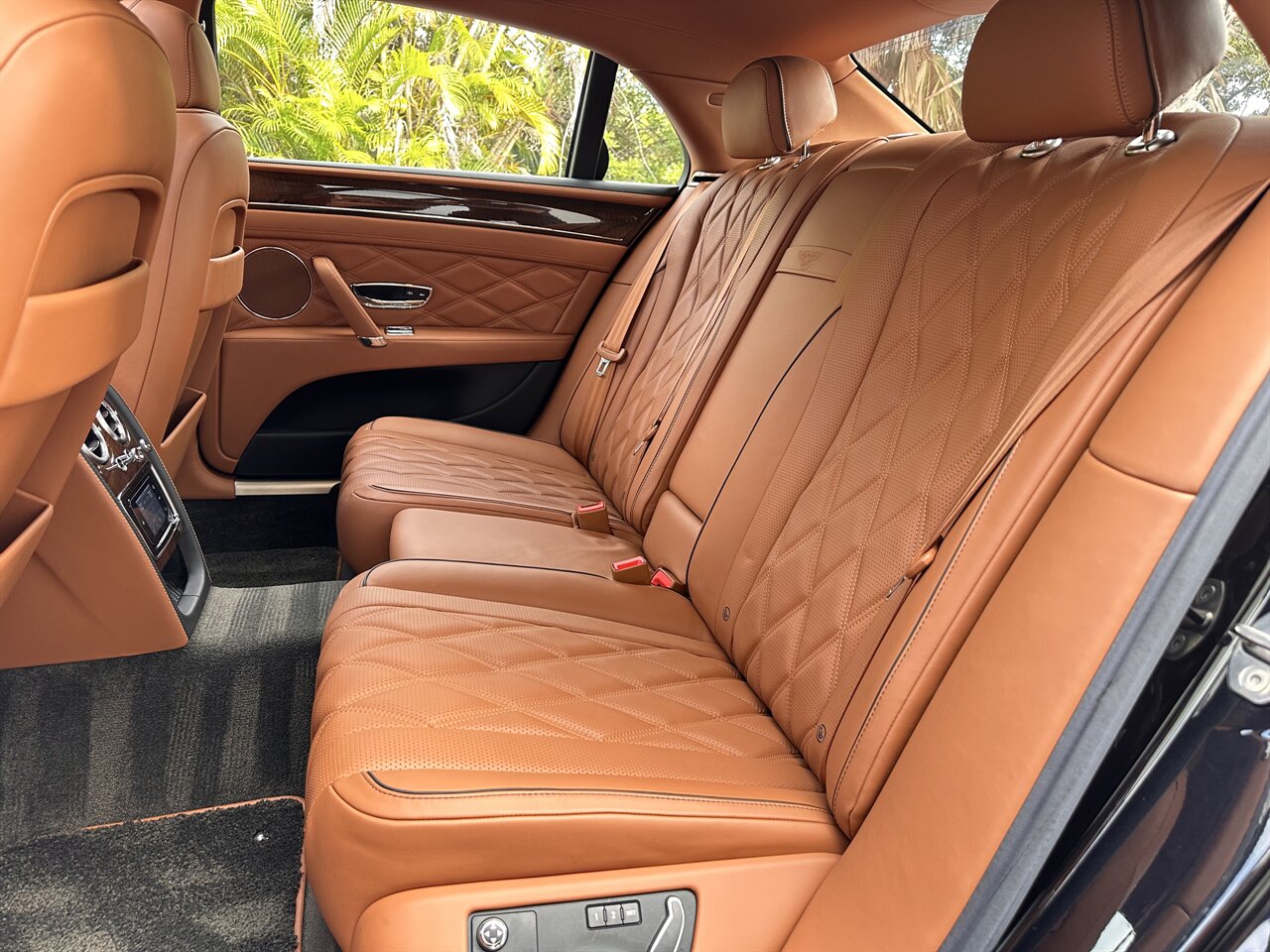 2015 Bentley Flying Spur V8   - Photo 43 - West Palm Beach, FL 33409