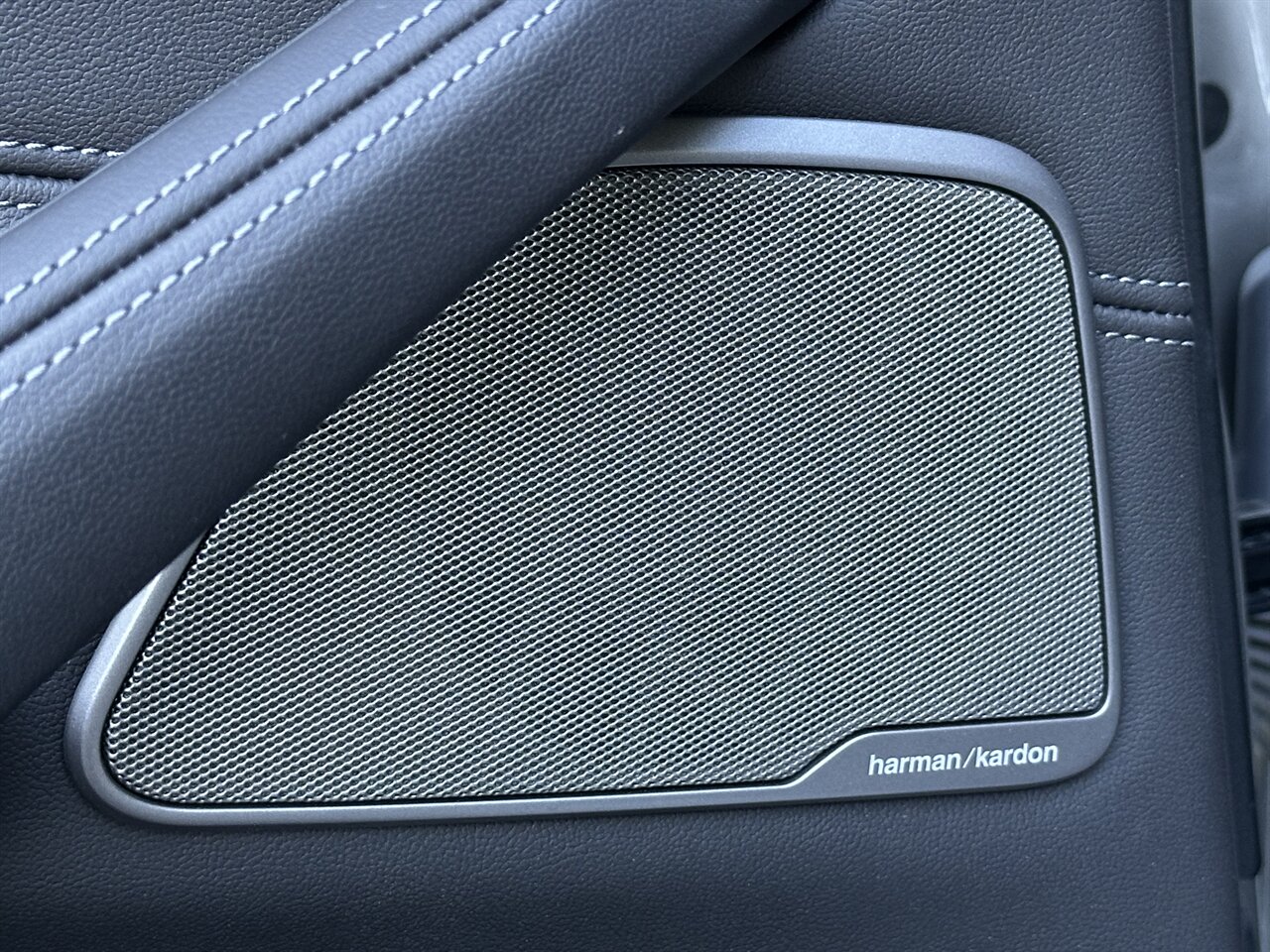 2020 BMW M5   - Photo 28 - West Palm Beach, FL 33409