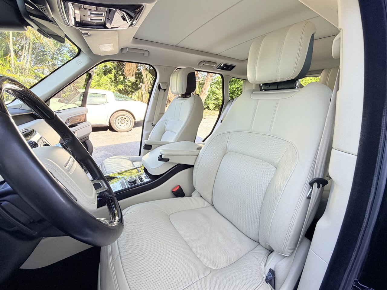 2018 Land Rover Range Rover HSE   - Photo 10 - West Palm Beach, FL 33409