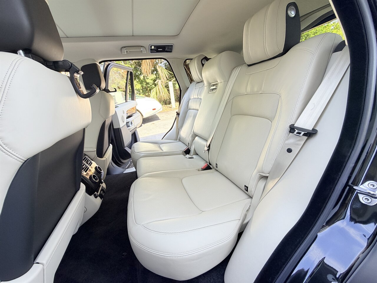 2018 Land Rover Range Rover HSE   - Photo 14 - West Palm Beach, FL 33409