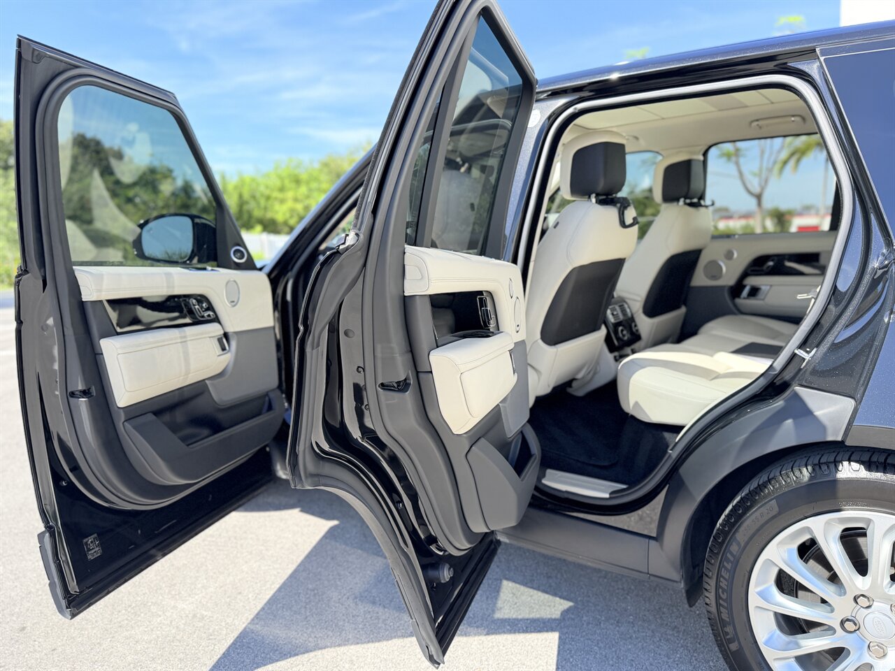 2018 Land Rover Range Rover HSE   - Photo 5 - West Palm Beach, FL 33409