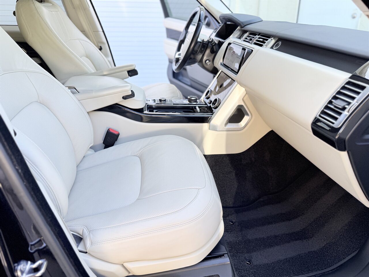 2018 Land Rover Range Rover HSE   - Photo 8 - West Palm Beach, FL 33409