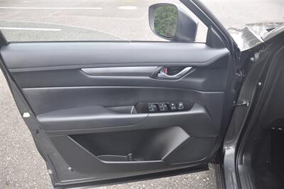 2023 Mazda CX-5 2.5 S Preferred   - Photo 13 - Hillsboro, OR 97124