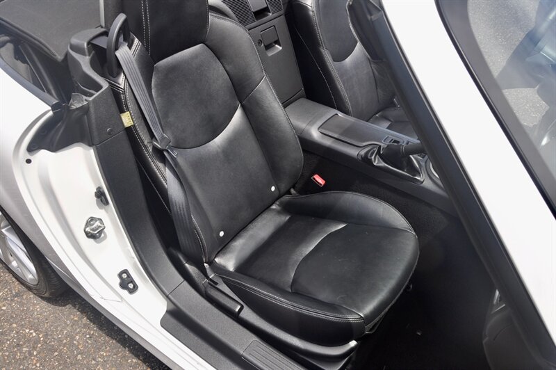 2012 Mazda MX-5 Miata Grand Touring Premium & Suspension Packages - Photo 25 - Hillsboro, OR 97124