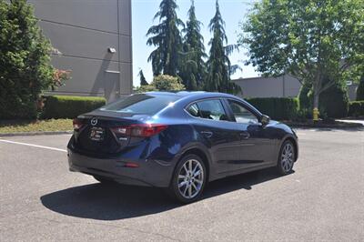 2018 Mazda MAZDA3 Touring   - Photo 8 - Hillsboro, OR 97124