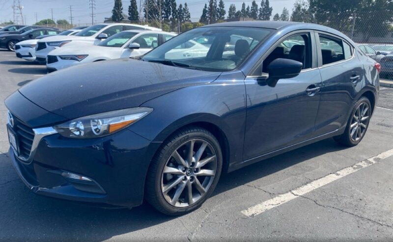 2018 Mazda MAZDA3 Touring - Photo 1 - Hillsboro, OR 97124