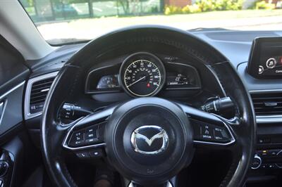 2018 Mazda MAZDA3 Touring   - Photo 26 - Hillsboro, OR 97124