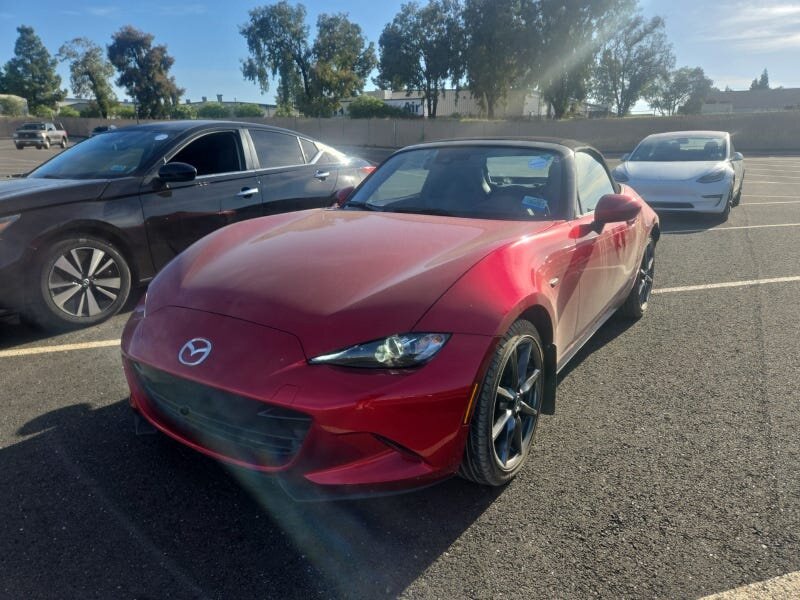 2020 Mazda MX-5 Miata Grand Touring   - Photo 1 - Hillsboro, OR 97124