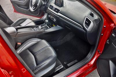 2018 Mazda MAZDA3 Touring   - Photo 20 - Hillsboro, OR 97124