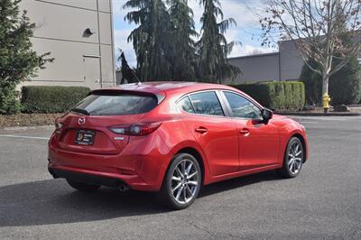 2018 Mazda MAZDA3 Touring   - Photo 8 - Hillsboro, OR 97124