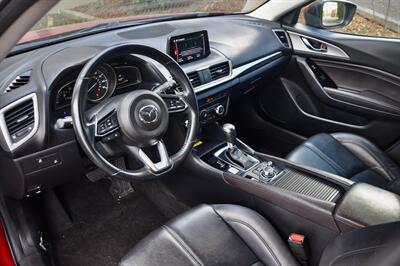 2018 Mazda MAZDA3 Touring   - Photo 12 - Hillsboro, OR 97124