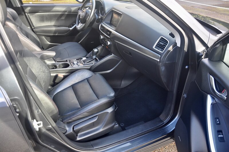 2016 Mazda CX-5 Grand Touring AWD Technology Package - Photo 20 - Hillsboro, OR 97124
