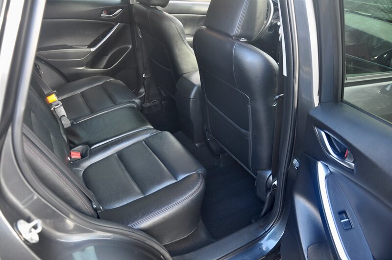 2016 Mazda CX-5 Grand Touring AWD Technology Package - Photo 18 - Hillsboro, OR 97124