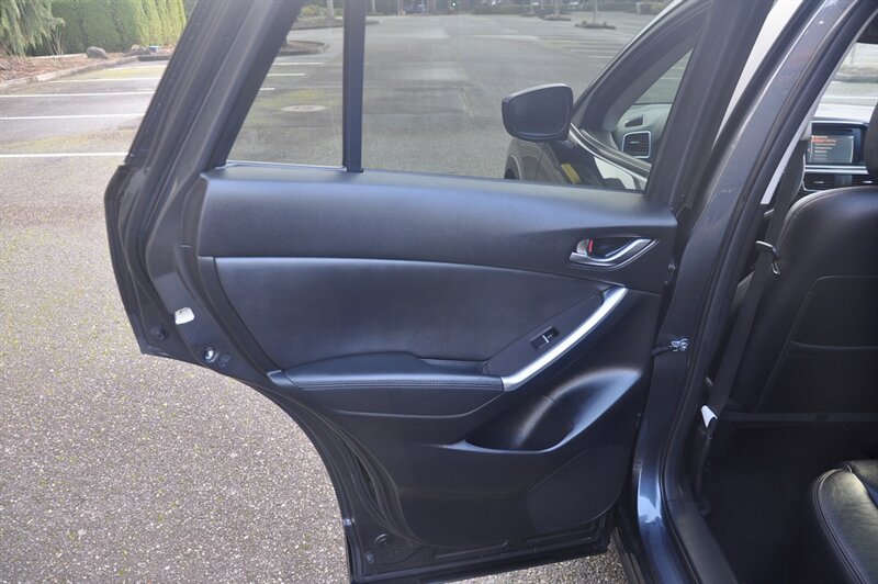 2016 Mazda CX-5 Grand Touring AWD Technology Package - Photo 16 - Hillsboro, OR 97124