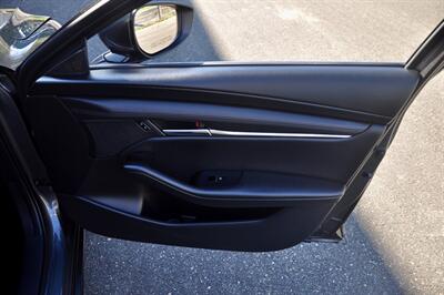 2024 Mazda Mazda3 Hatchback 2.5 S Preferred   - Photo 22 - Hillsboro, OR 97124