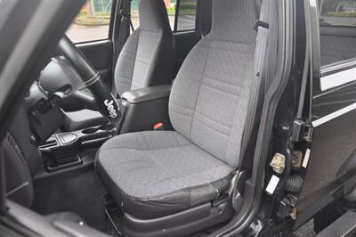 2001 Jeep Cherokee Sport   - Photo 14 - Hillsboro, OR 97124