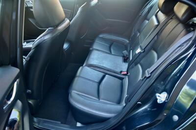2018 Mazda MAZDA3 Touring   - Photo 15 - Hillsboro, OR 97124