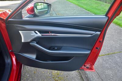 2025 Mazda Mazda3 Hatchback 2.5 S Premium   - Photo 22 - Hillsboro, OR 97124