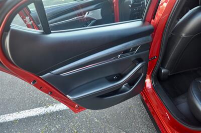 2025 Mazda Mazda3 Hatchback 2.5 S Premium   - Photo 17 - Hillsboro, OR 97124
