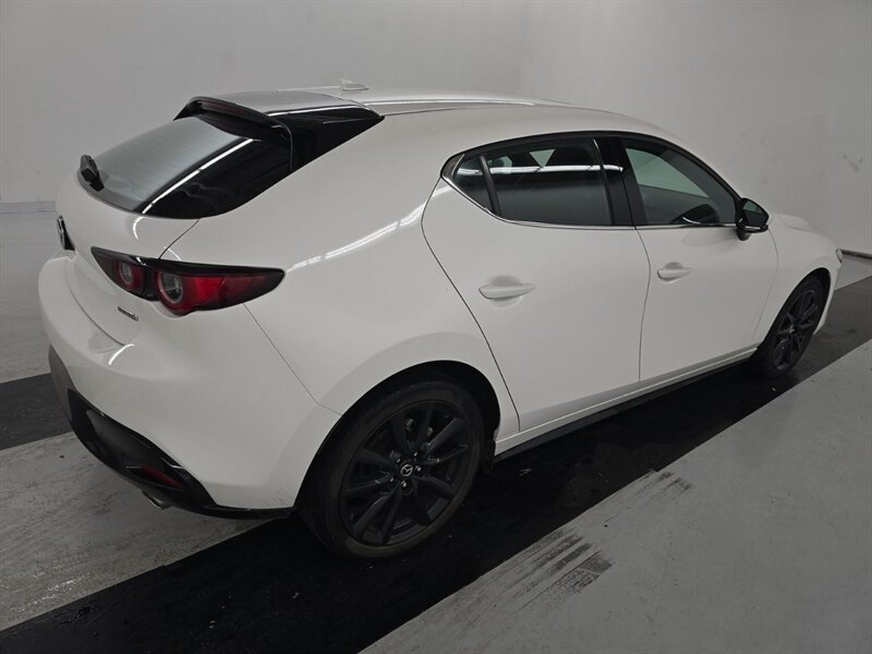 2023 Mazda Mazda3 Hatchback 2.5 S Premium - Photo 3 - Hillsboro, OR 97124