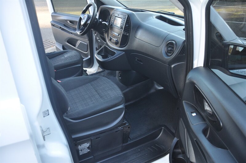 2017 Mercedes-Benz Metris Cargo - Photo 17 - Hillsboro, OR 97124