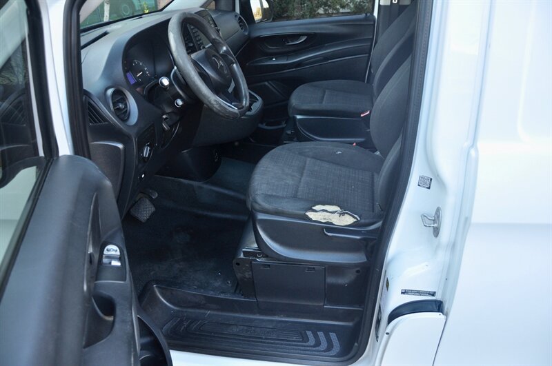 2017 Mercedes-Benz Metris Cargo - Photo 12 - Hillsboro, OR 97124