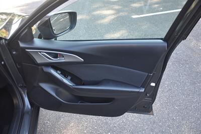 2018 Mazda MAZDA3 Sport - Photo 21 - Hillsboro, OR 97124