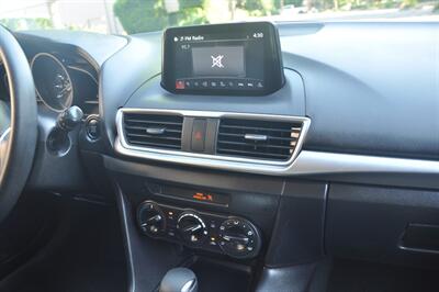 2018 Mazda MAZDA3 Sport - Photo 23 - Hillsboro, OR 97124