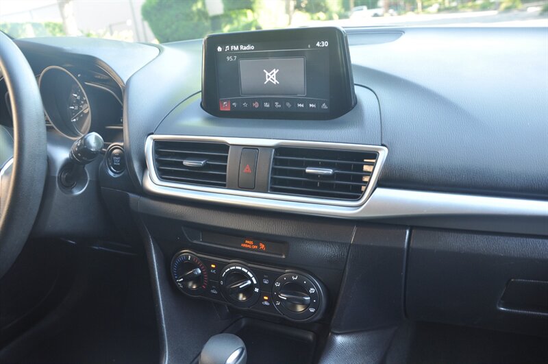 2018 Mazda MAZDA3 Sport - Photo 23 - Hillsboro, OR 97124
