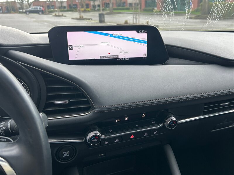 2020 Mazda Mazda3 Hatchback Premium - Photo 12 - Hillsboro, OR 97124