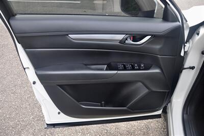 2023 Mazda CX-5 2.5 S Preferred   - Photo 13 - Hillsboro, OR 97124