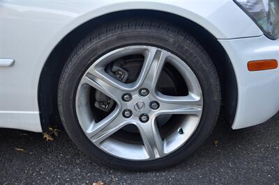 2005 Lexus IS 300   - Photo 15 - Hillsboro, OR 97124